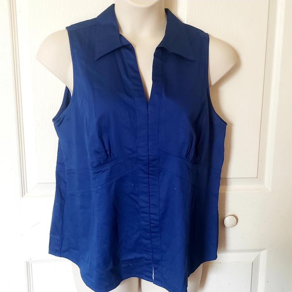 NWT sleeveless blouse